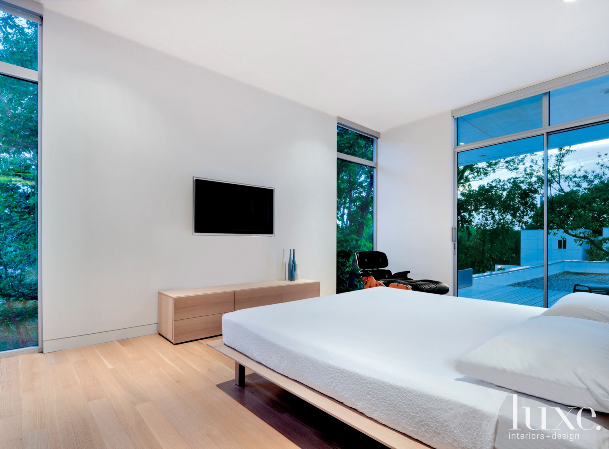Modern White Minimal Master Bedroom - Luxe Interiors + Design