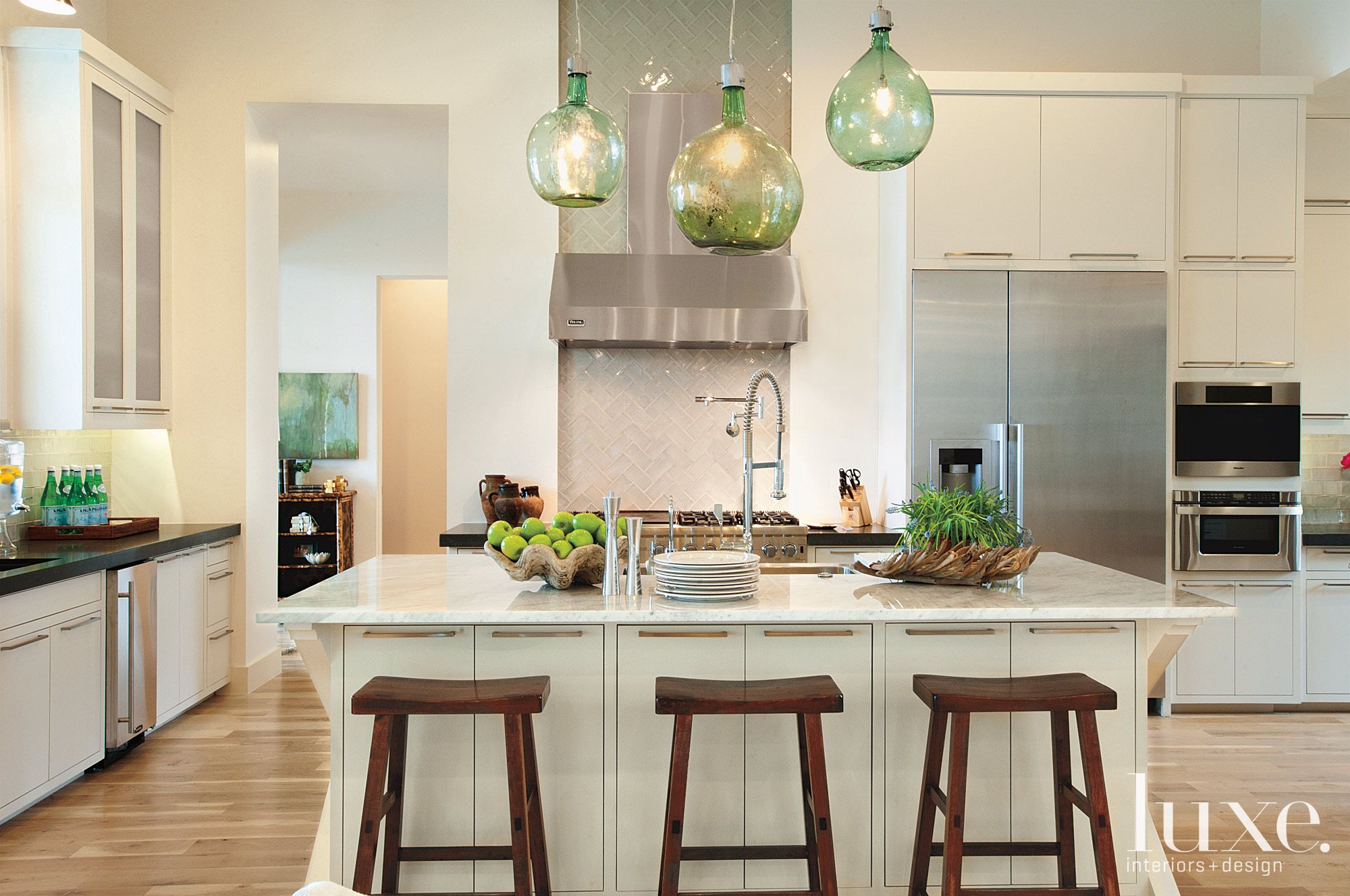 White and Cream Modern Kitchen with Dining Area Luxe Interiors + Design