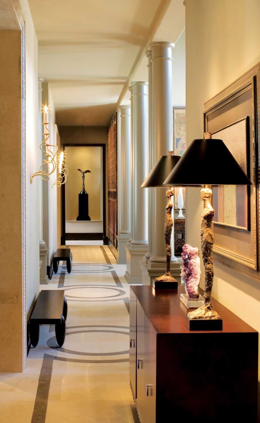 Artistic Hallway Gallery - Luxe Interiors + Design