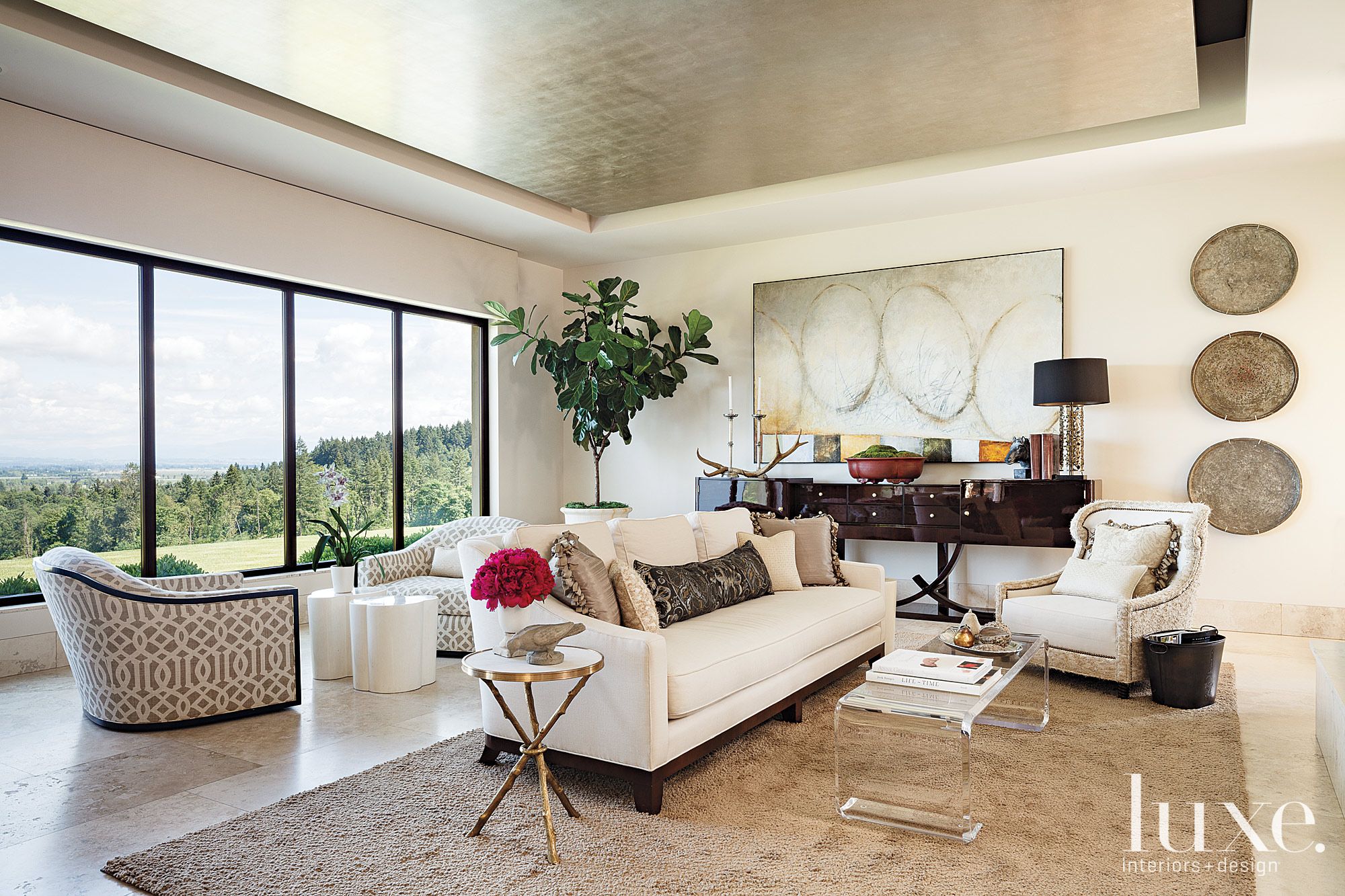 Neutral Transitional Living Room - Luxe Interiors + Design