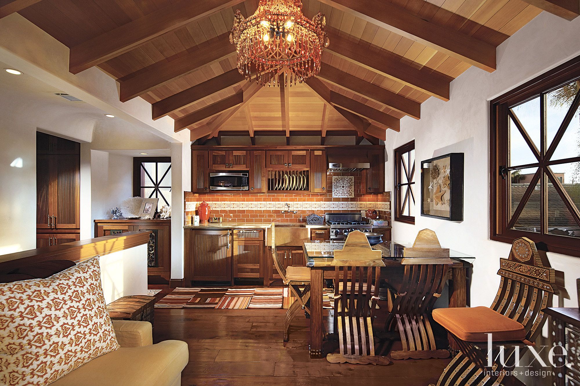 Rustic Guesthouse Kitchen - Luxe Interiors + Design