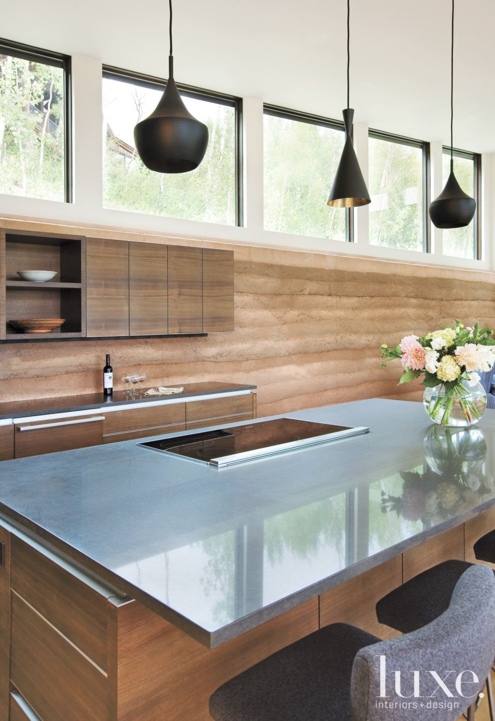 Neutral Contemporary Kitchen with Sirewall Luxe Interiors + Design