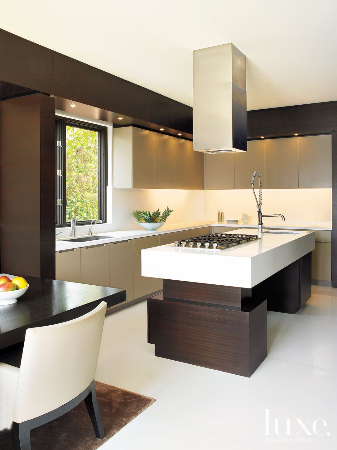 Modern Cream Kitchen with Geometric Forms Luxe Interiors + Design