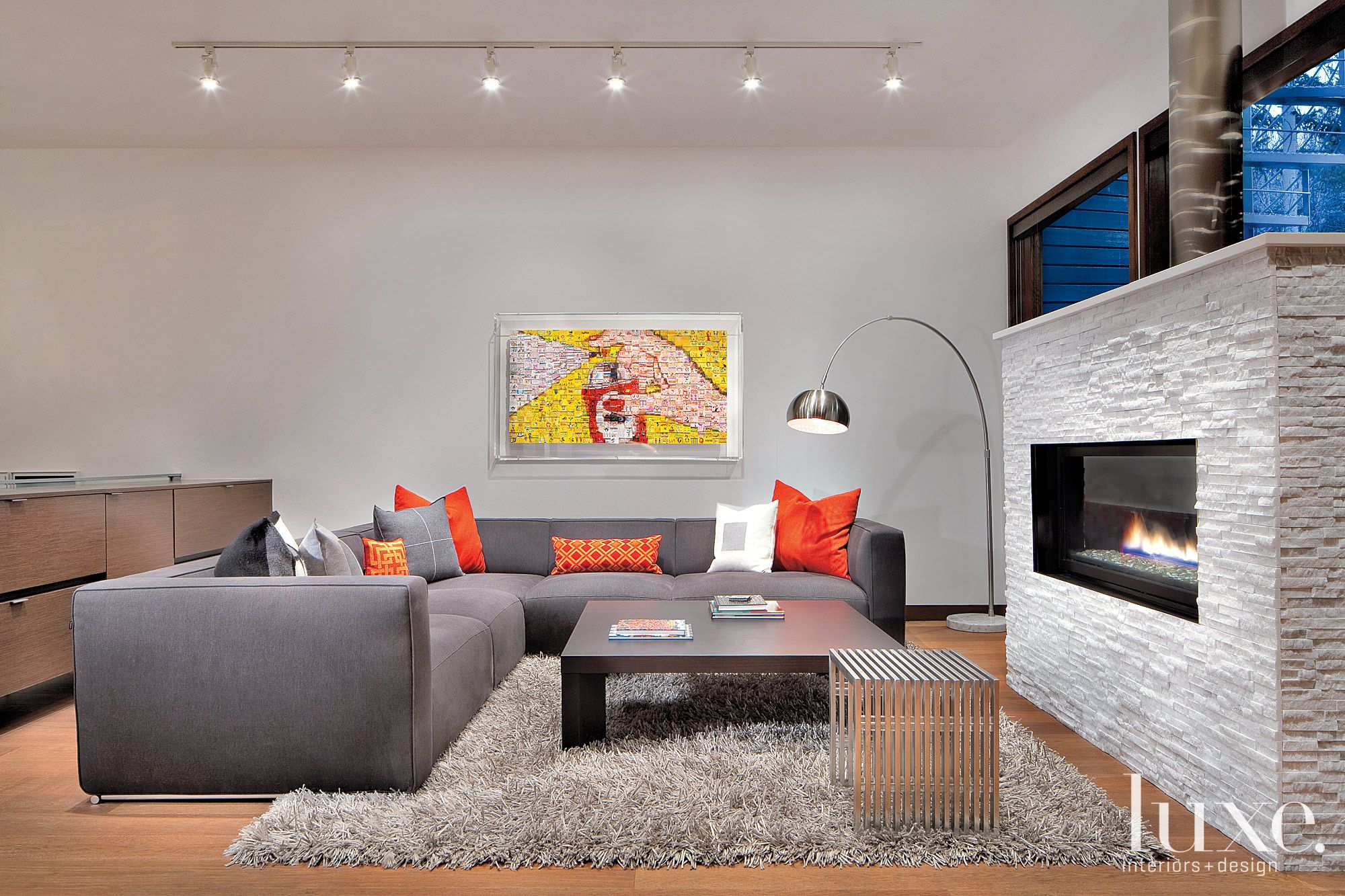 Living Room With Sectional Sofa - Luxe Interiors + Design