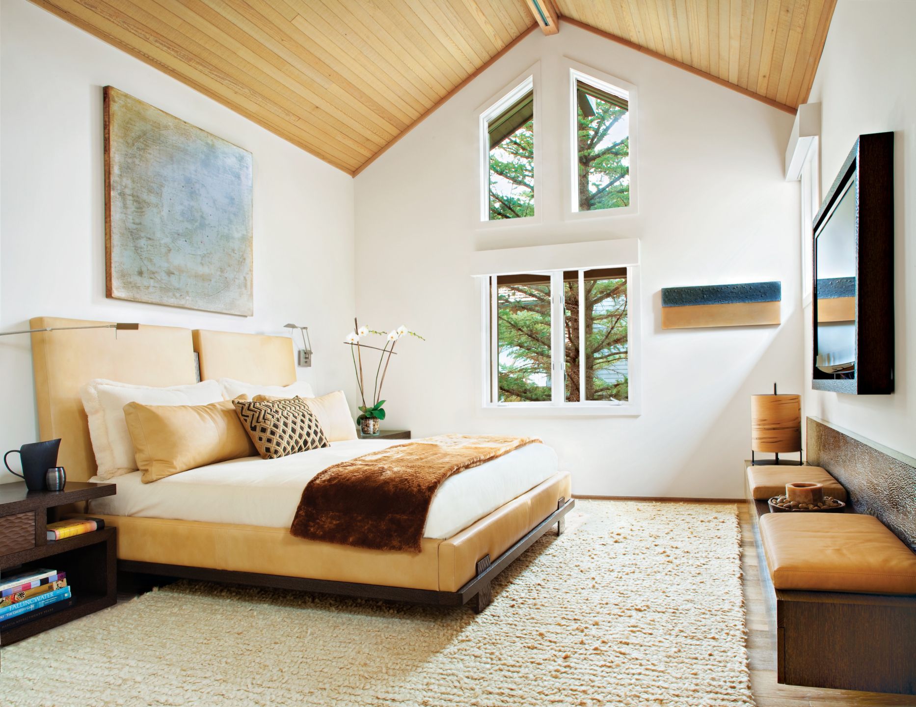 Contemporary Neutral Bedroom - Luxe Interiors + Design