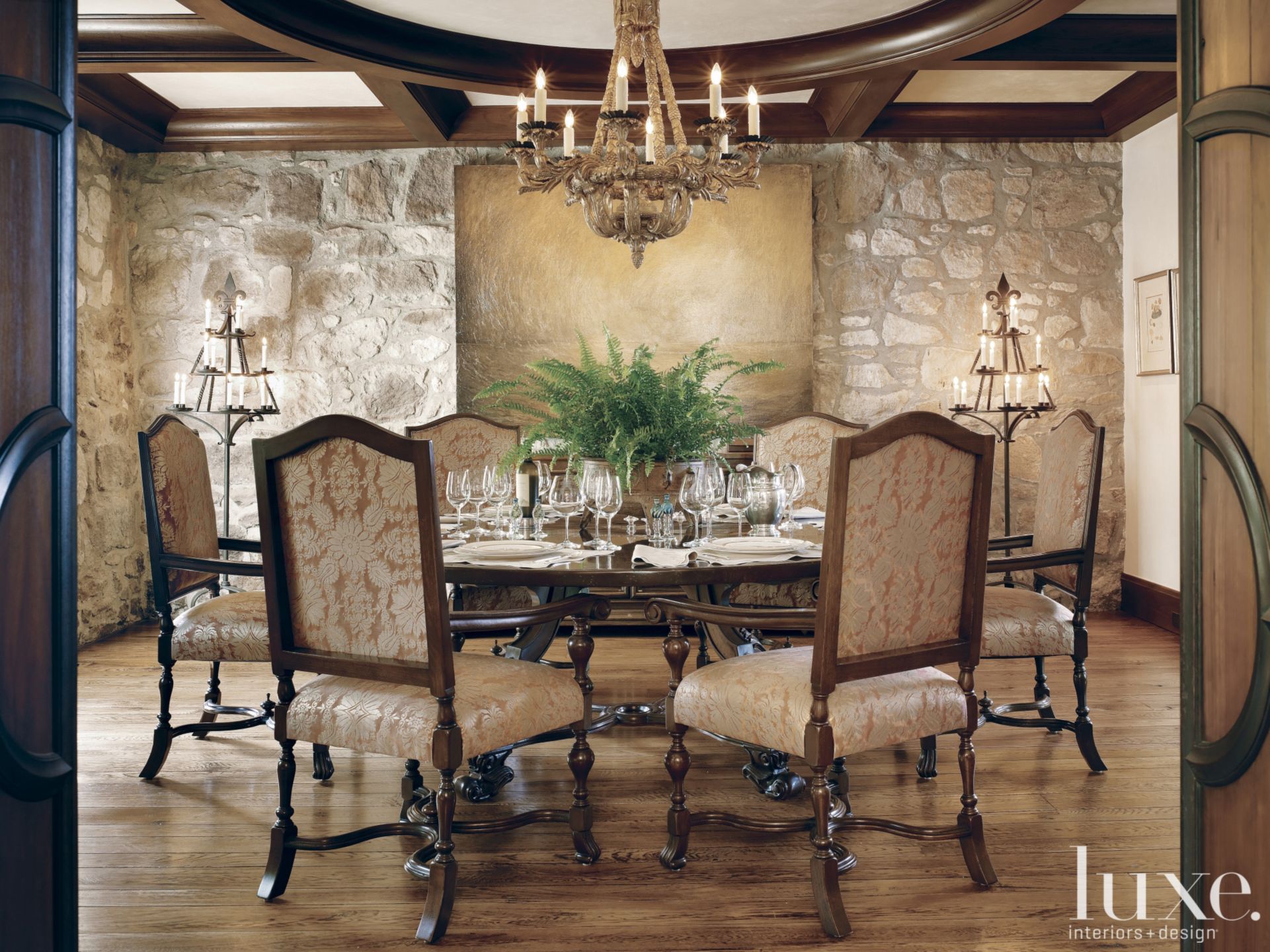 Dining Room Ideas With Stone Wall at Michael Mahoney blog