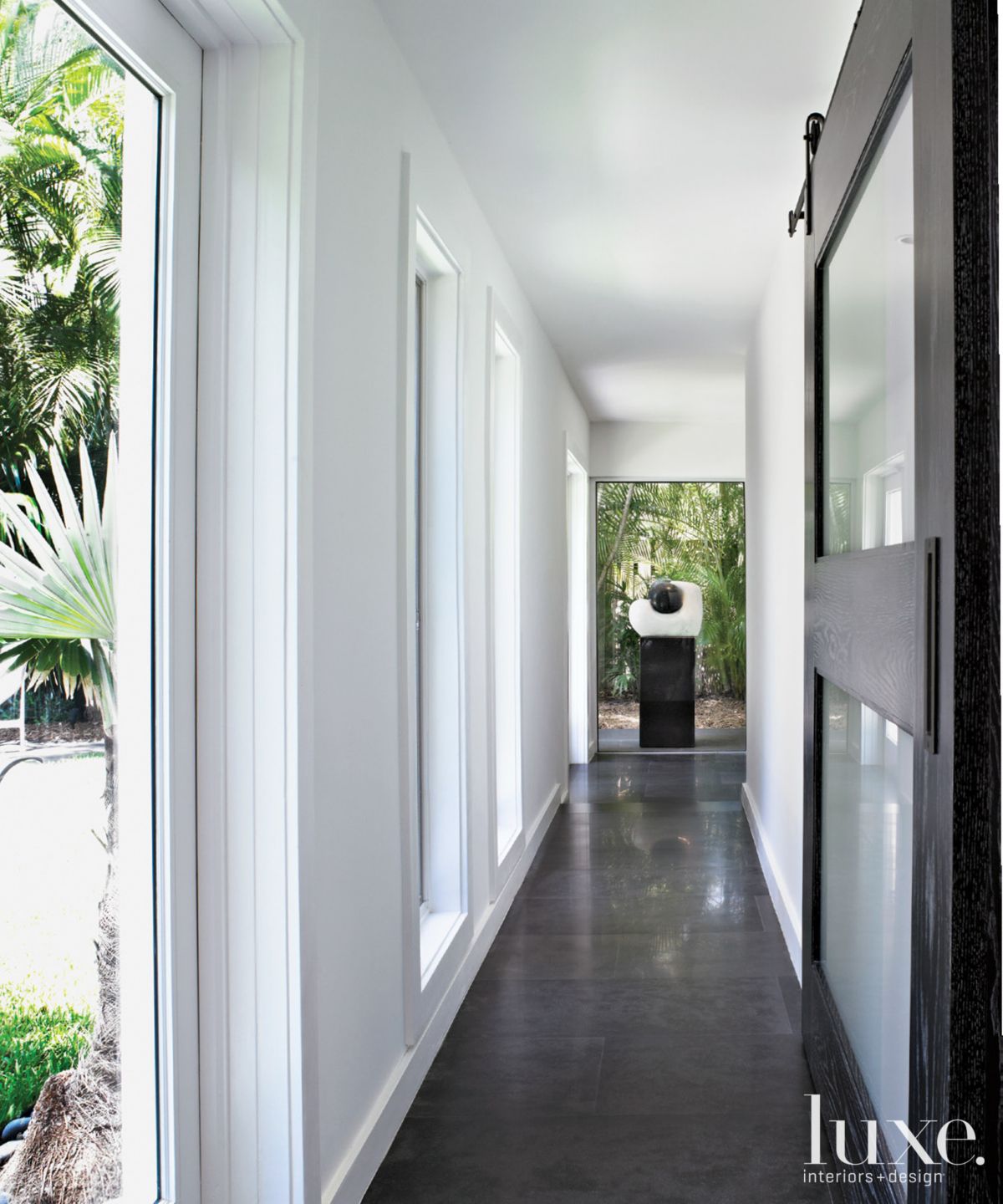 Neutral Modern Hall - Luxe Interiors + Design