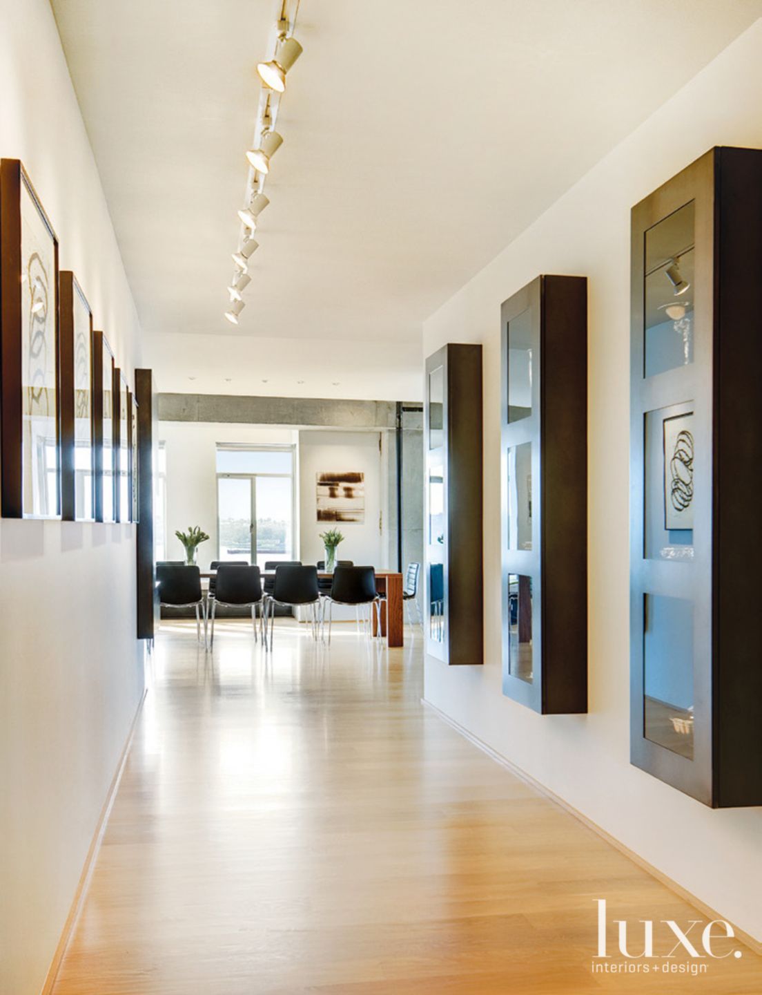 Neutral Modern Hall to Dining Room - Luxe Interiors + Design